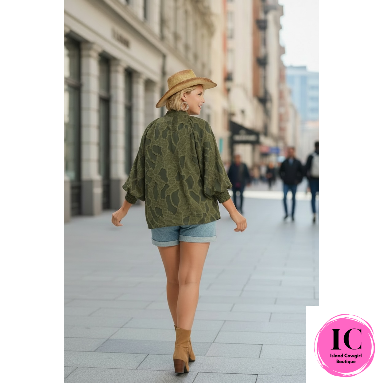 Curvy Girl Floral Textured Blouse