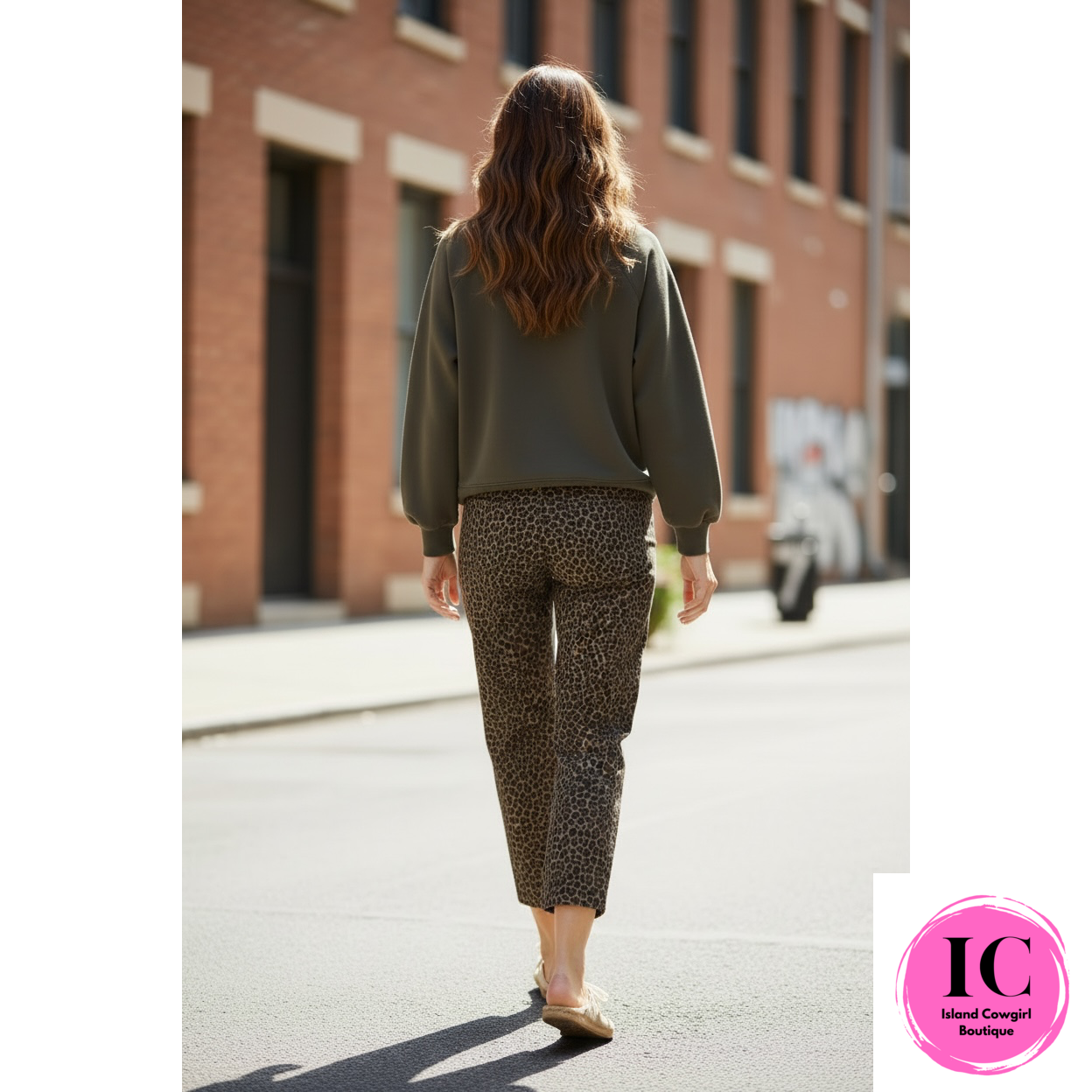 Easy To See Leopard Barrel Pants