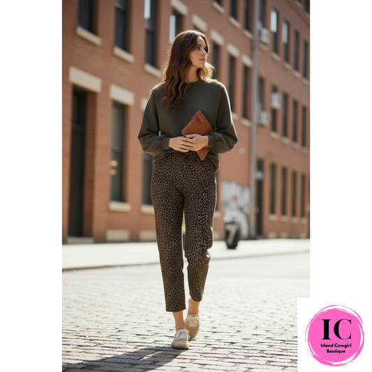 Easy To See Leopard Barrel Pants